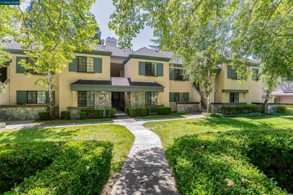 Image 89 of property listing at 246 CANYON WOODS WAY C, San Ramon, CA 94582