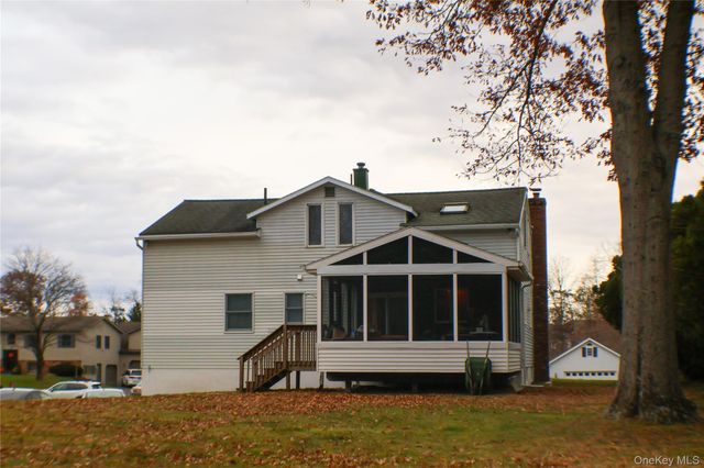 45 Tina Lane, Hopewell Junction, NY 12533