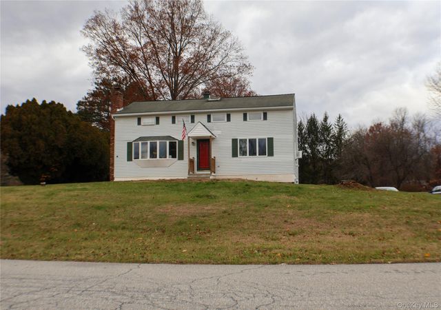 45 Tina Lane, Hopewell Junction, NY 12533