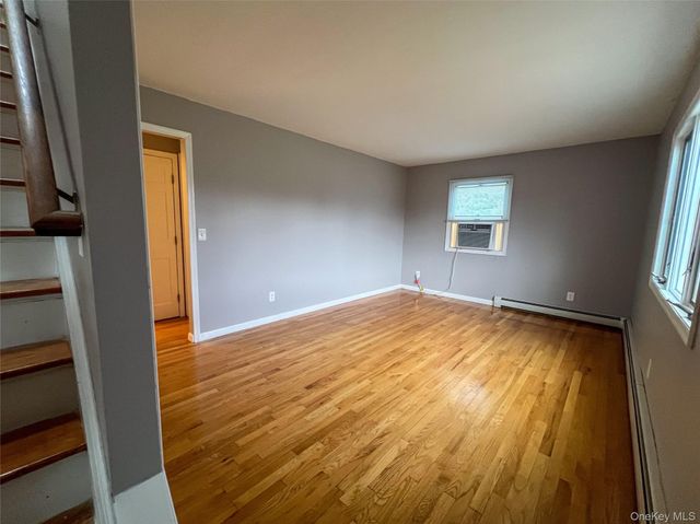 45 Tina Lane, Hopewell Junction, NY 12533