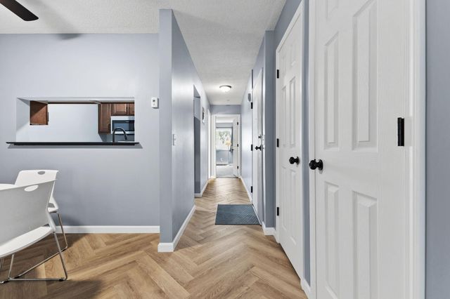 12844 Nicollet Avenue 102, Burnsville, MN 55337