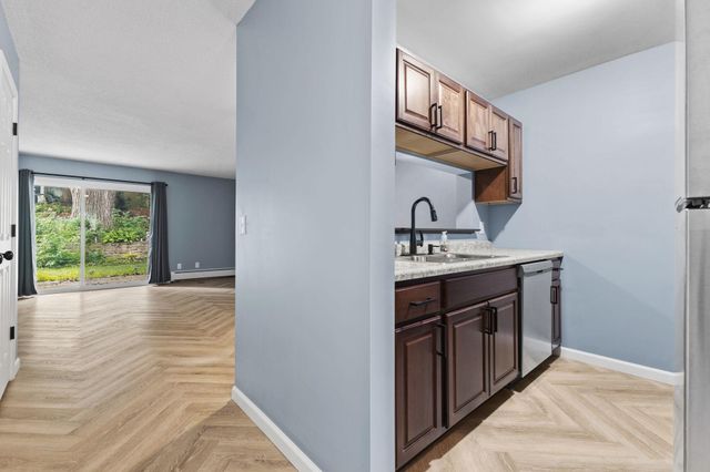 12844 Nicollet Avenue 102, Burnsville, MN 55337