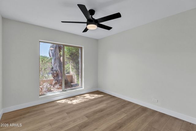 1010 E LOIS Lane, Phoenix, AZ 85020