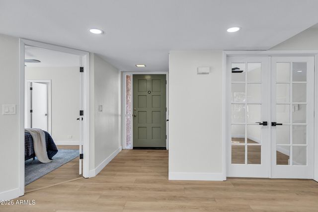 1010 E LOIS Lane, Phoenix, AZ 85020