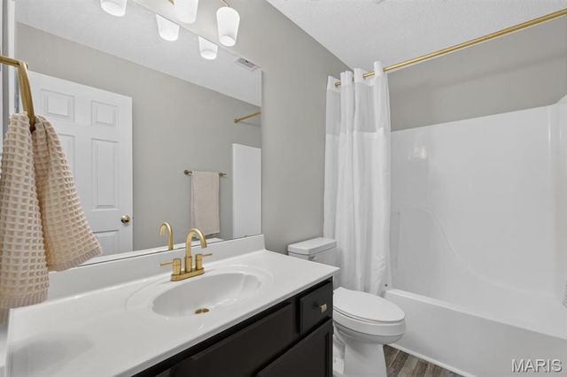 2340 Quaint Cottage Drive 1216, O'fallon, MO 63368