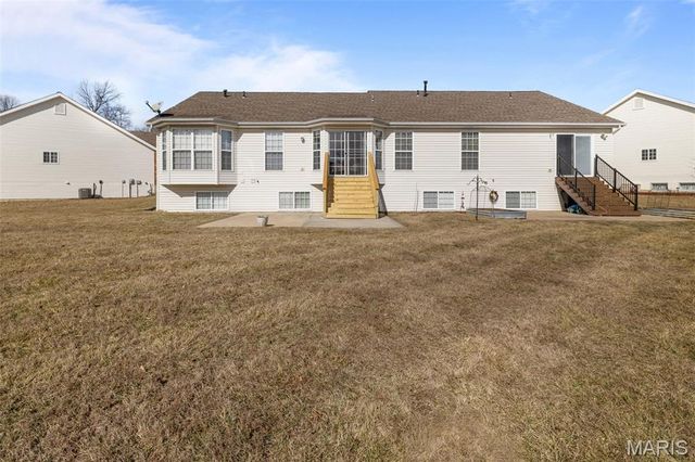 29 Salsibury Court, Lake St Louis, MO 63367