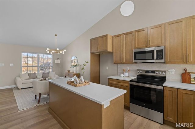 29 Salsibury Court, Lake St Louis, MO 63367