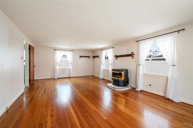 123 Roosevelt Drive, Utica, NY 13502