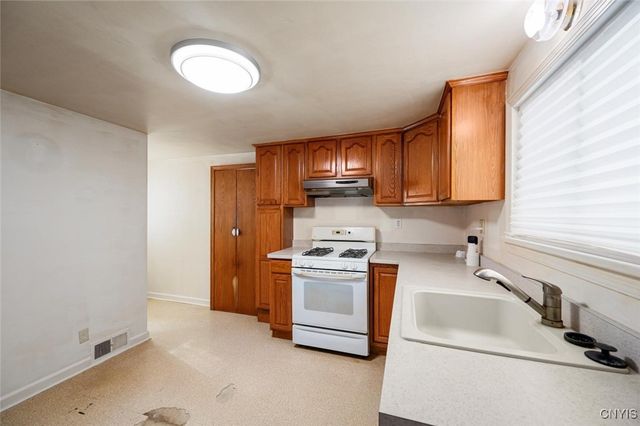 123 Roosevelt Drive, Utica, NY 13502