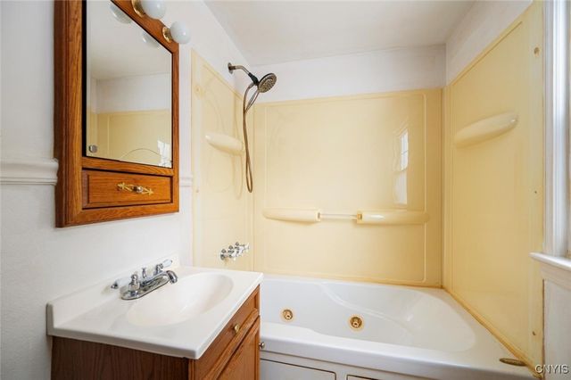 123 Roosevelt Drive, Utica, NY 13502