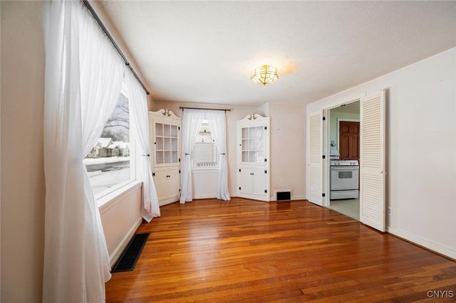 123 Roosevelt Drive, Utica, NY 13502