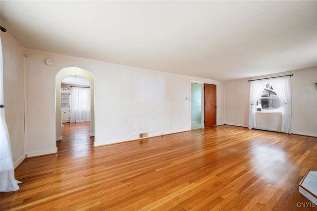 123 Roosevelt Drive, Utica, NY 13502