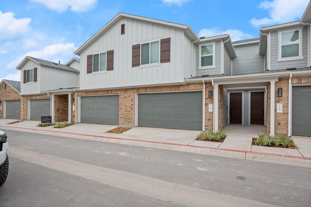 17407 Homestead Haven DR, Bee Cave, TX 78738