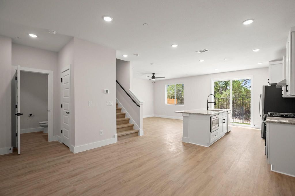 17407 Homestead Haven DR, Bee Cave, TX 78738