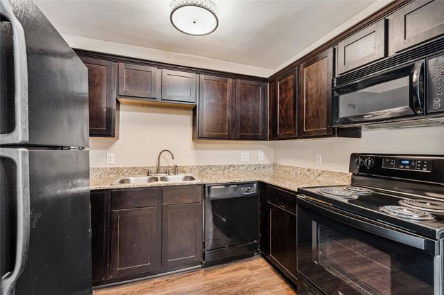 427 W 16th Street 2, Houston, TX 77008