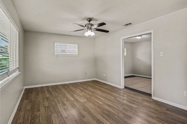 1125 Waweenoc Avenue, Dallas, TX 75216