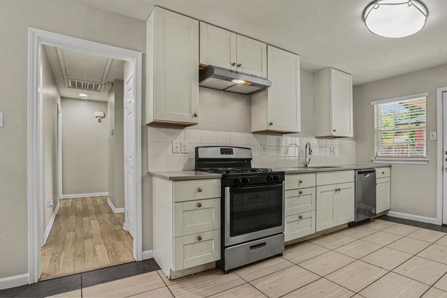 1125 Waweenoc Avenue, Dallas, TX 75216