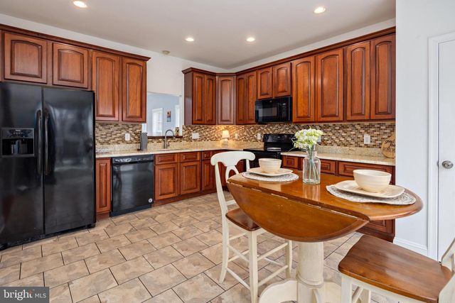 326 S CAROLINA RD, Stevensville, MD 21666