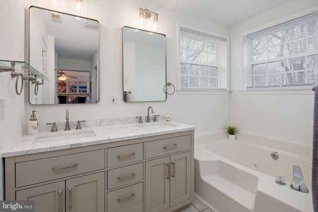 326 S CAROLINA RD, Stevensville, MD 21666