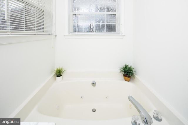 326 S CAROLINA RD, Stevensville, MD 21666