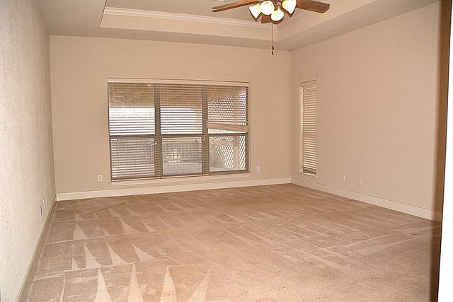 1128 Saddle Club Dr, Kerrville, TX 78028