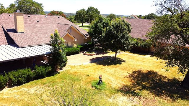 1128 Saddle Club Dr, Kerrville, TX 78028