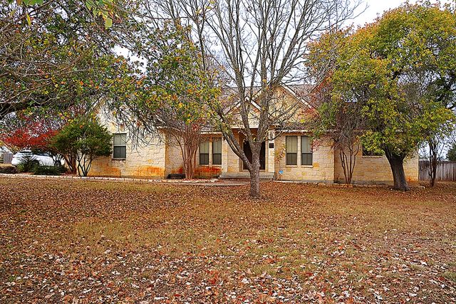 1128 Saddle Club Dr, Kerrville, TX 78028