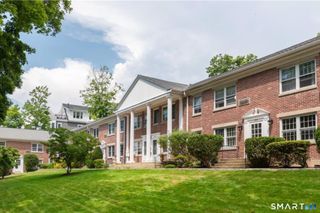 228 Park Street 6, New Canaan, CT 06840
