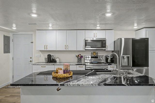 899 E 7905 S, Sandy, UT 84094