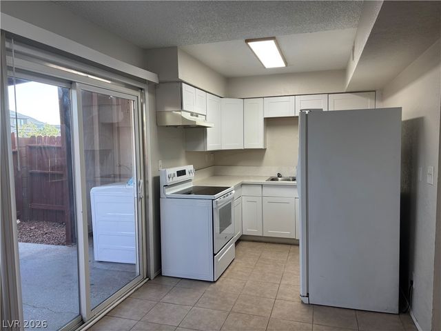305 East Van Wagenen Street, Henderson, NV 89015