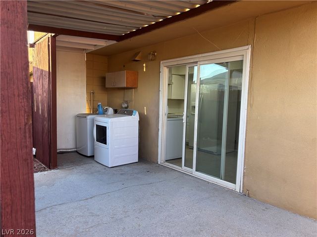 305 East Van Wagenen Street, Henderson, NV 89015
