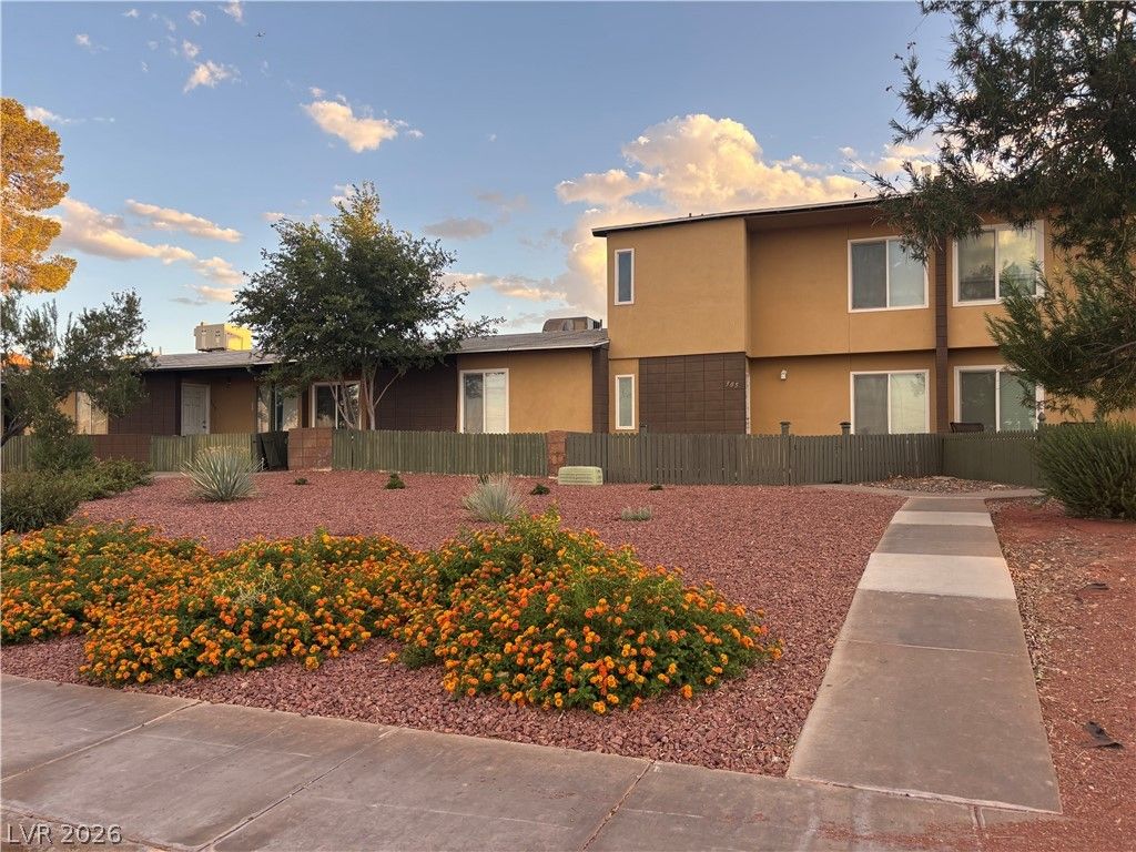 305 East Van Wagenen Street, Henderson, NV 89015