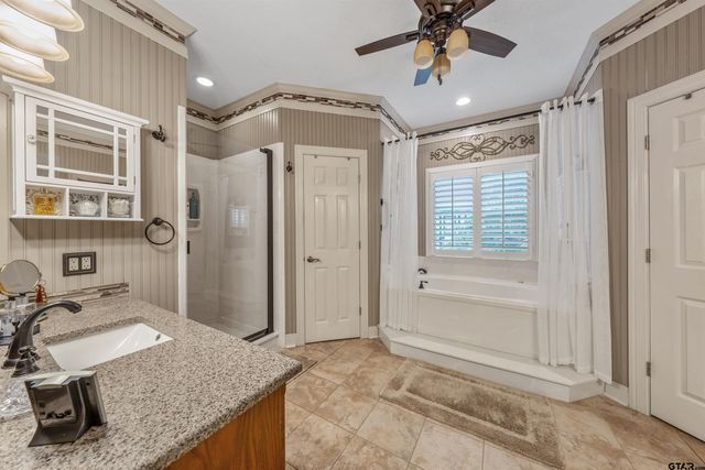 15050 Boaz Lane, Lindale, TX 75771