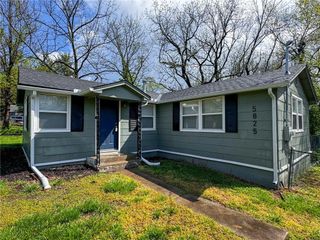 5825 Manchester Drive, Kansas City, MO 64129