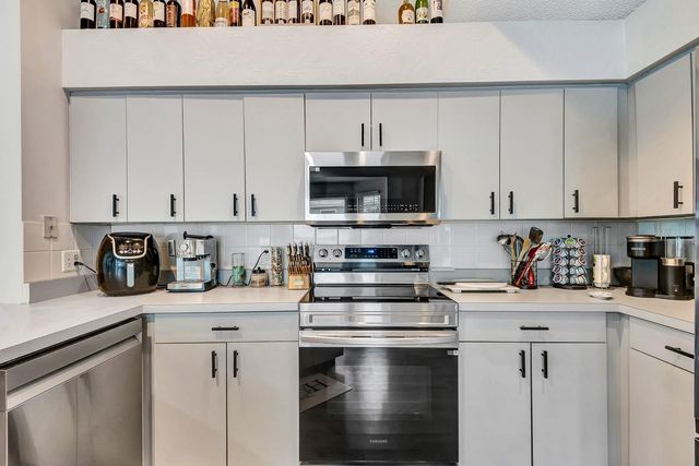 5304 72ND STREET E, Bradenton, FL 34203