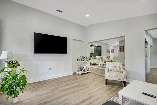 5304 72ND STREET E, Bradenton, FL 34203