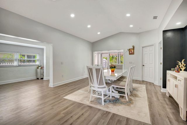 5304 72ND STREET E, Bradenton, FL 34203