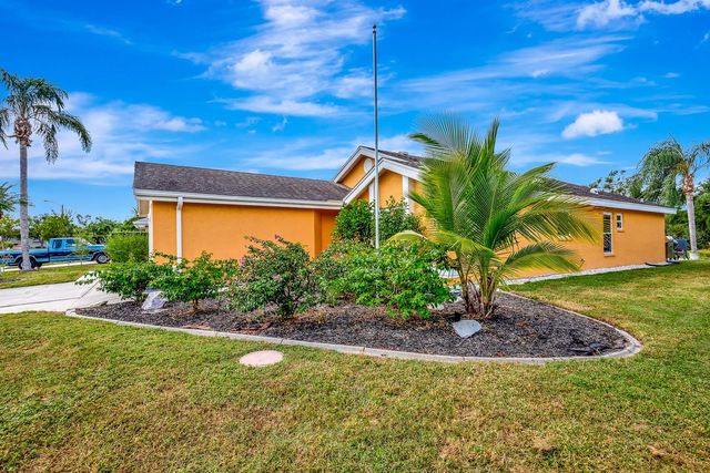 5304 72ND STREET E, Bradenton, FL 34203