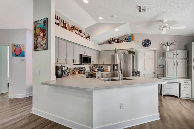 5304 72ND STREET E, Bradenton, FL 34203