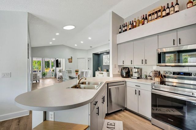 5304 72ND STREET E, Bradenton, FL 34203