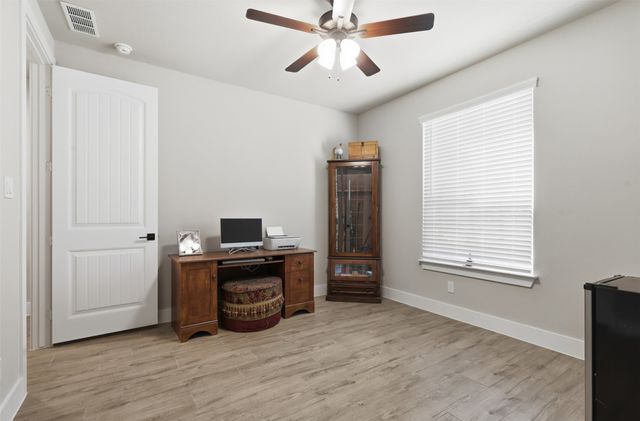 2021 Crystal Palace Boulevard, Alvarado, TX 76009