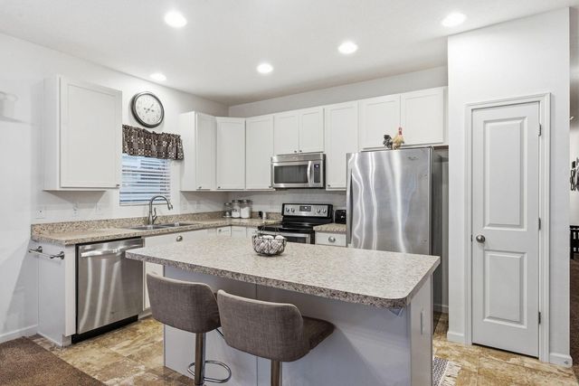 4016 REDROYAL Avenue, Columbus, OH 43230