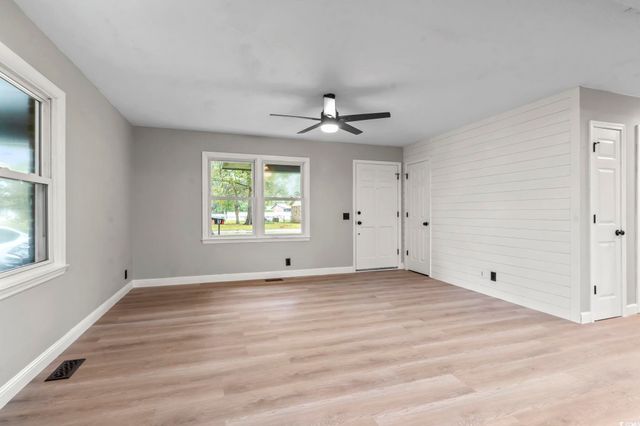 508 Oak Circle Dr., Myrtle Beach, SC 29588