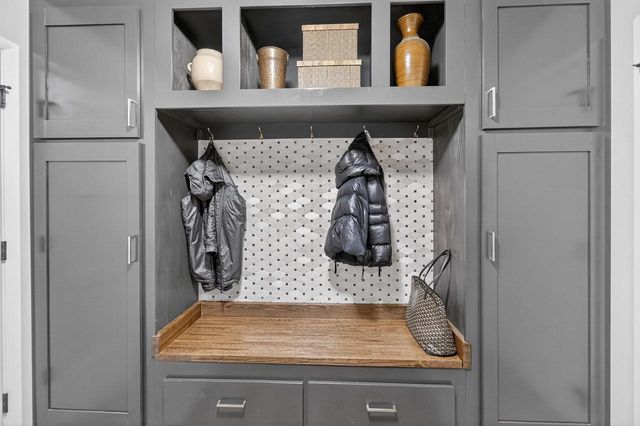 833 Sugar Maple Lane, Verona, WI 53593