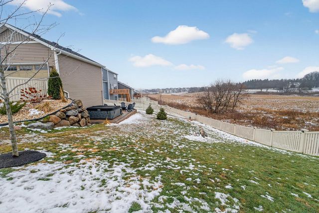 833 Sugar Maple Lane, Verona, WI 53593