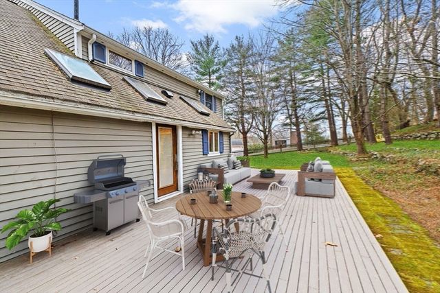 31 Doris Rd, Braintree, MA 02184