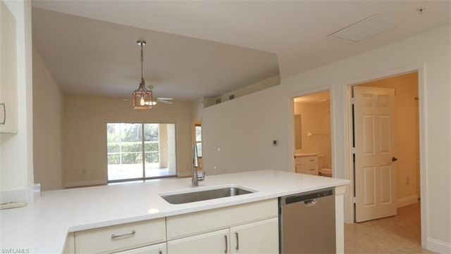 4455 Botanical Place CIR 5-104, Naples, FL 34112