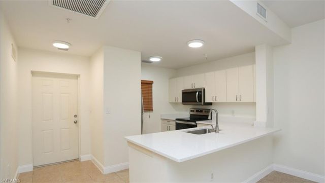 4455 Botanical Place CIR 5-104, Naples, FL 34112