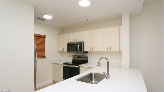 4455 Botanical Place CIR 5-104, Naples, FL 34112