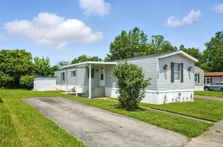 121 Greenbriar Lane W, Hebron, OH 43025